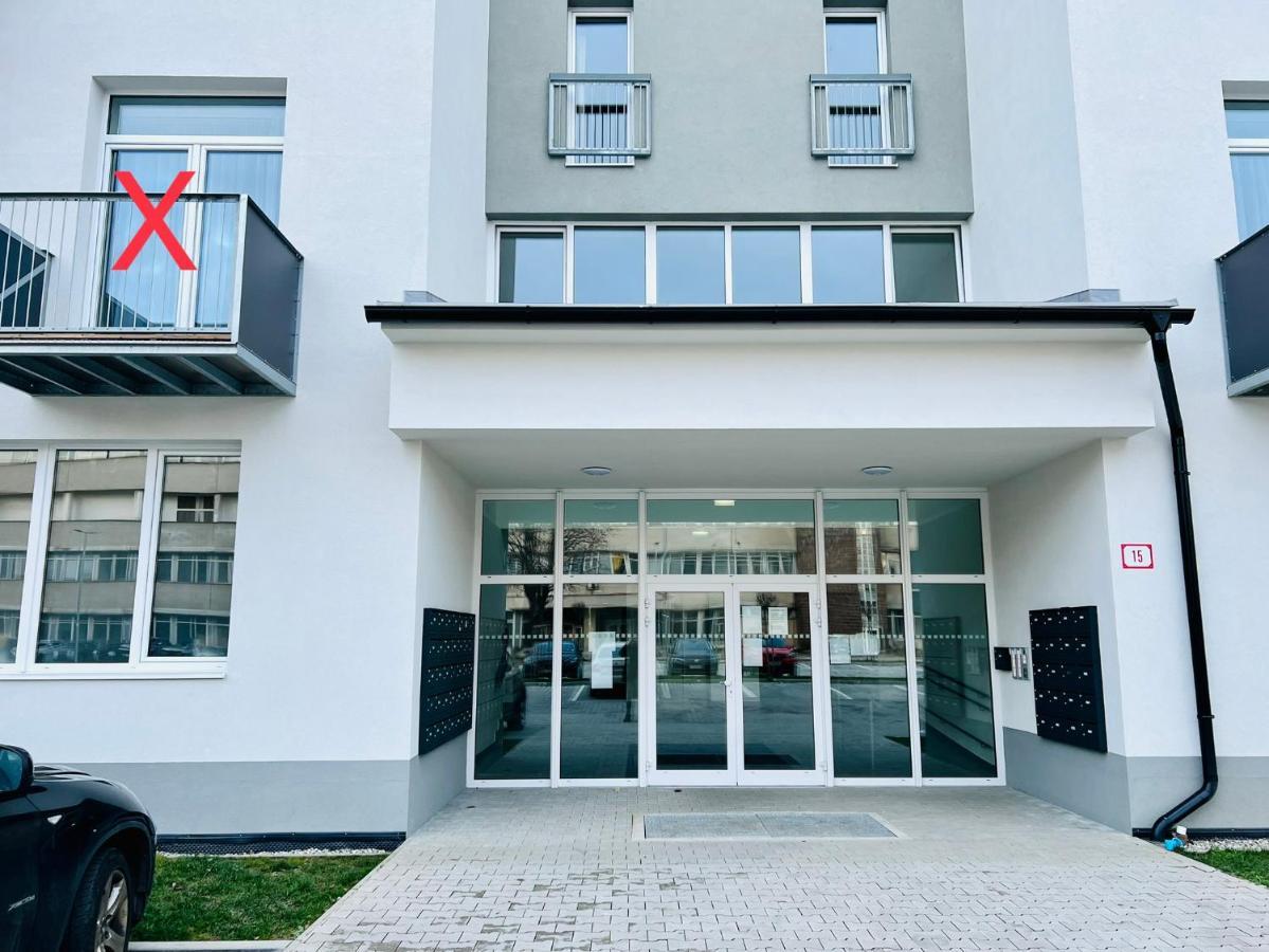 Apartman Liptov Np9 Liptovský Mikuláš Buitenkant foto