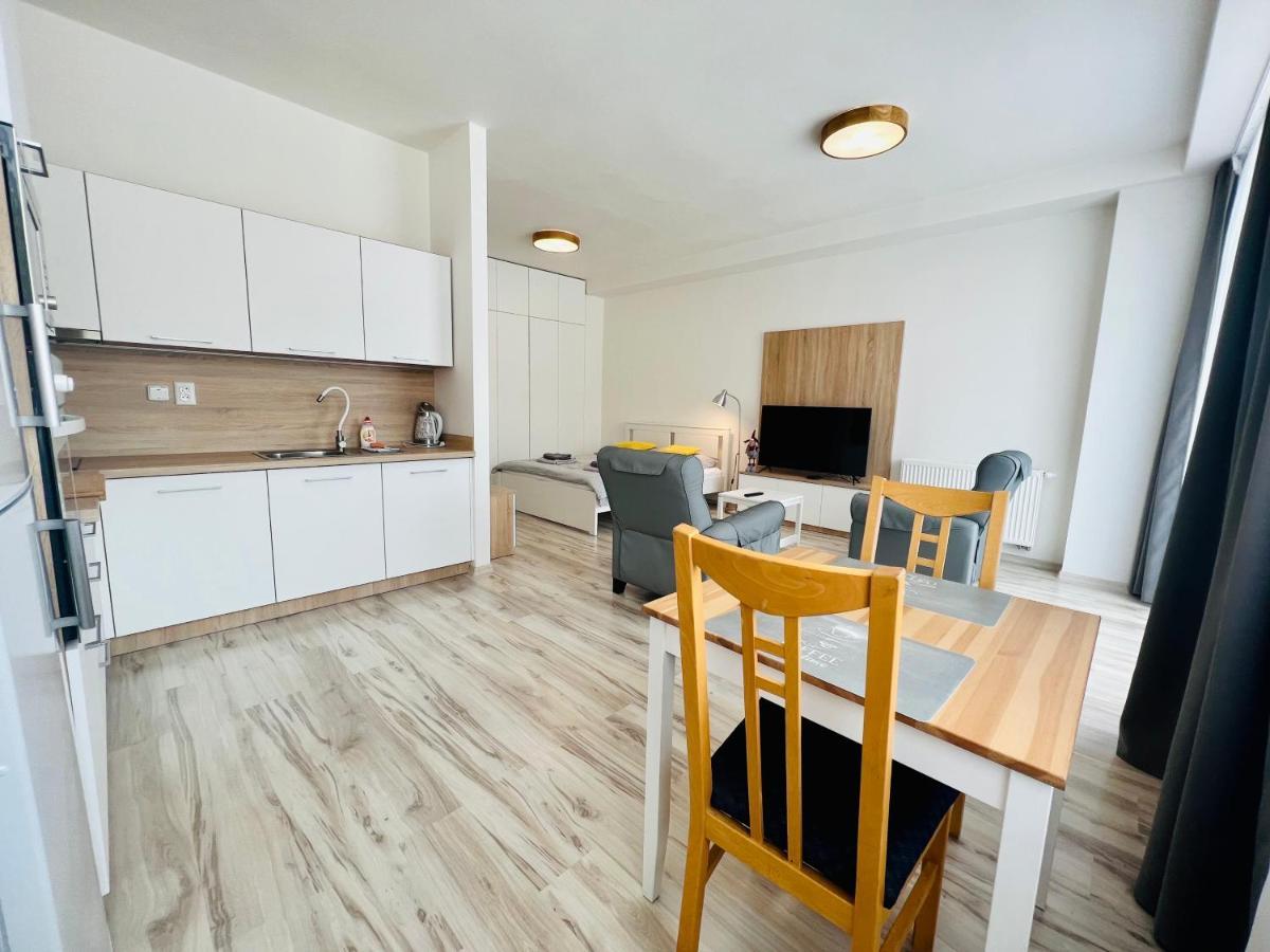 Apartman Liptov Np9 Liptovský Mikuláš Buitenkant foto